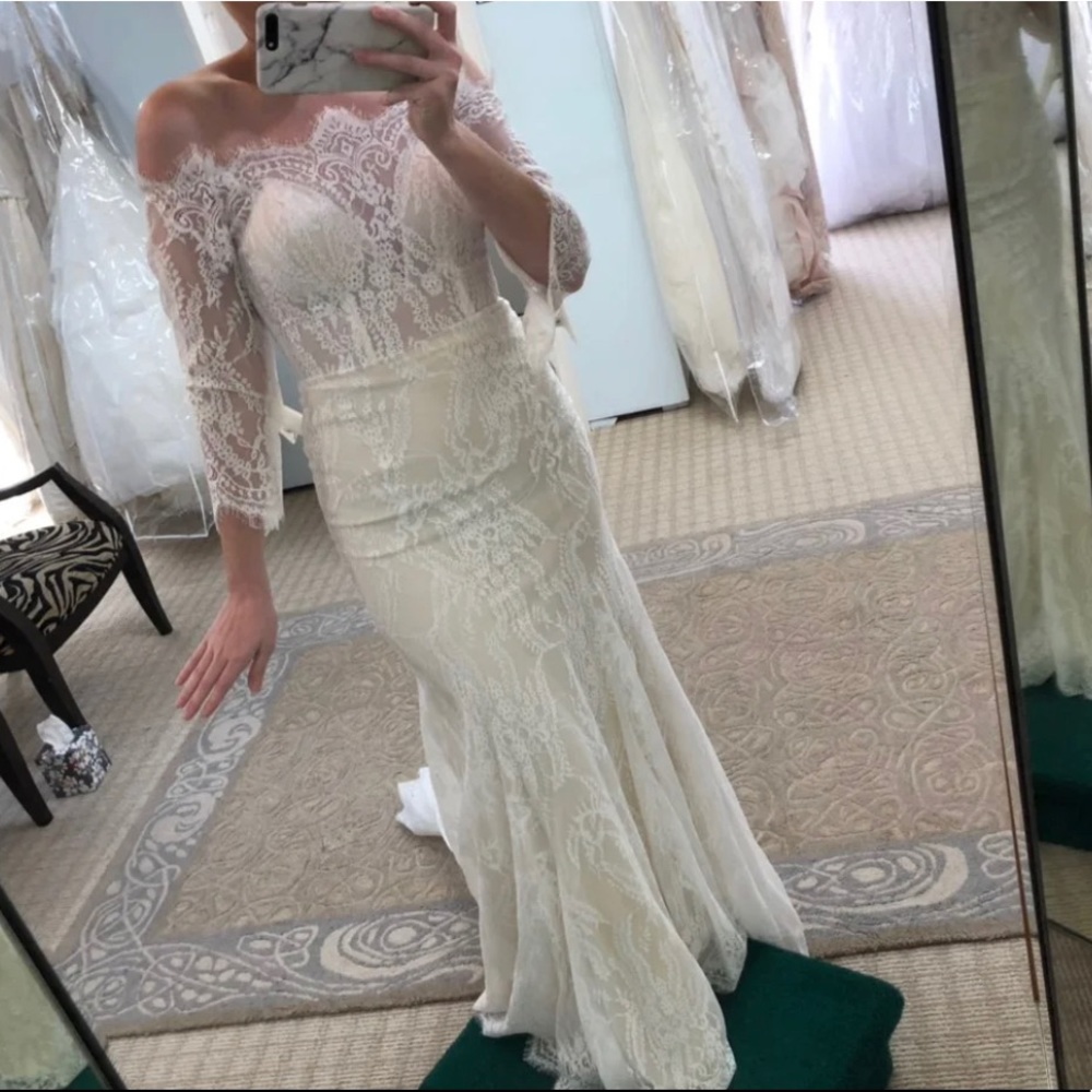Wedding dress